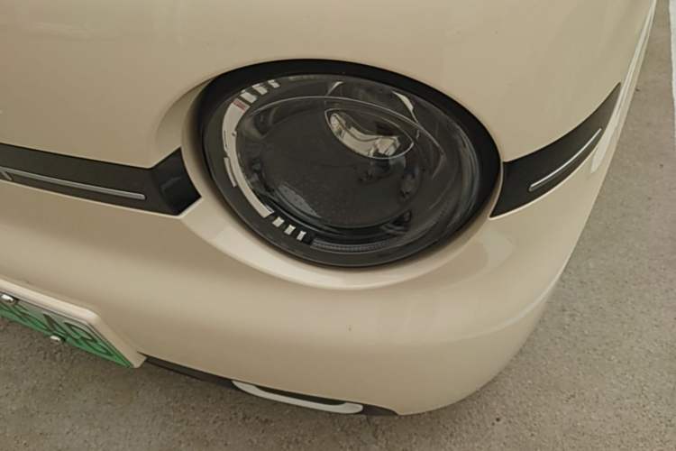 Used Geely Galaxy Panda 2025 210 km – Yuanqi Bear Left Front Headlight
