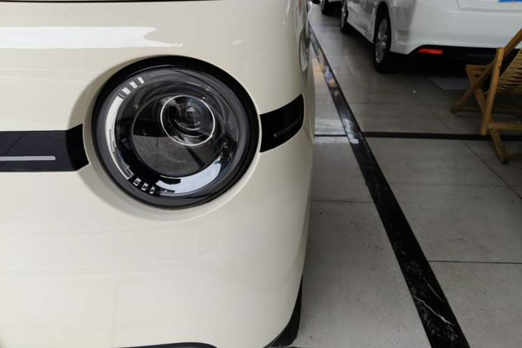 Used Geely Galaxy Panda 2025 210 km – Yuanqi Bear Left Front Headlight