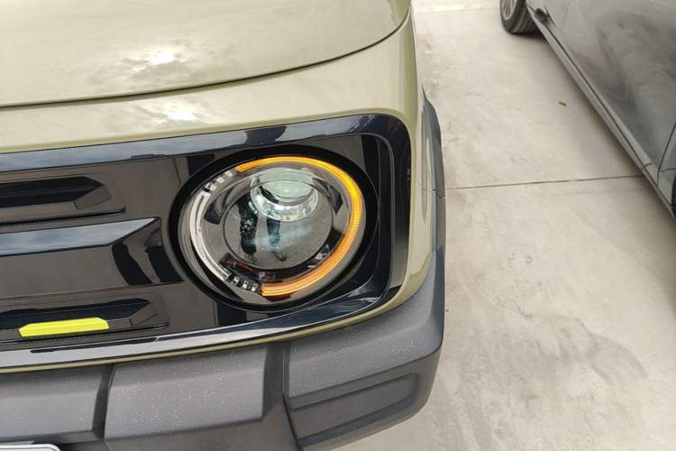 Used Geely Galaxy Panda 2025 210km Panda Rider Left Front Headlight