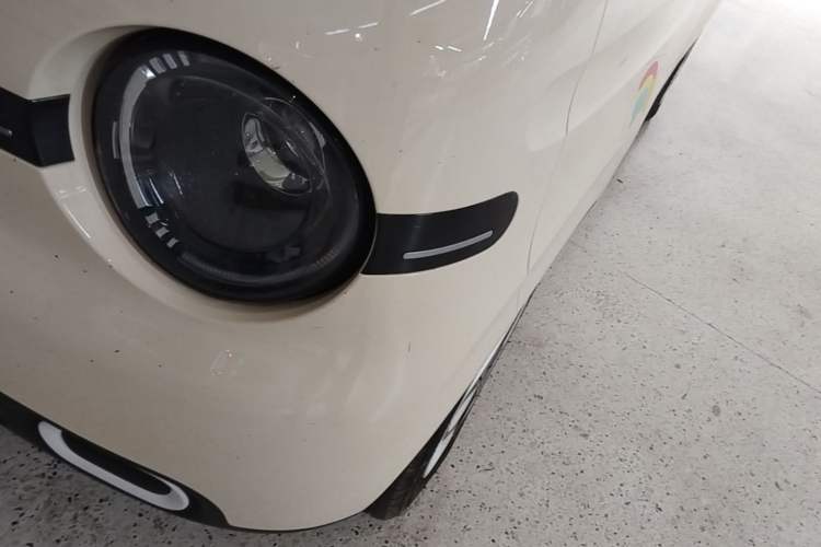 Used Geely Galaxy Panda 2025 210 km – Yuanqi Bear Left Front Headlight