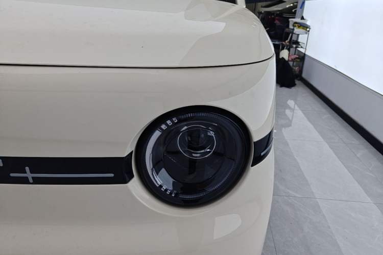 Used Geely Galaxy Panda 2025 210 km – Yuanqi Bear Left Front Headlight