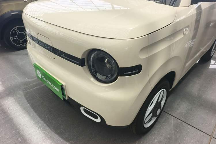 Used Geely Galaxy Panda 2025 210 km – Yuanqi Bear Left Front Headlight