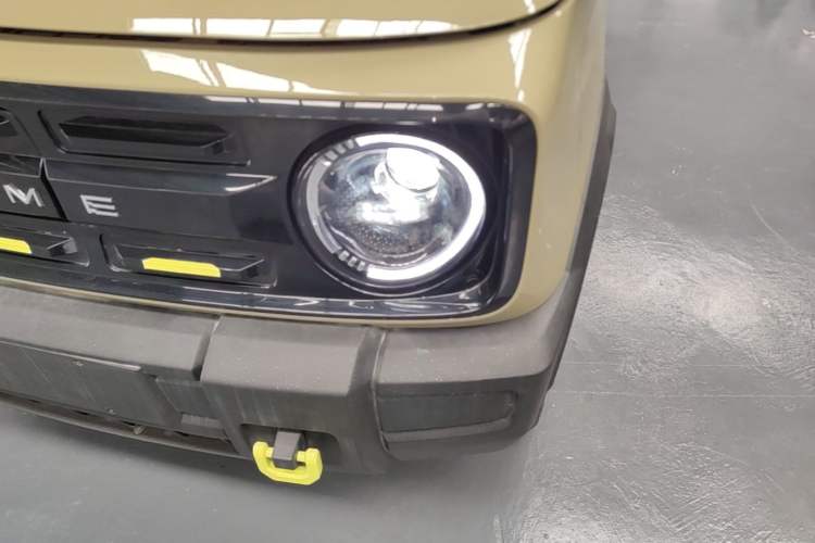 Used Geely Galaxy Panda 2025 210km Panda Rider Left Front Headlight