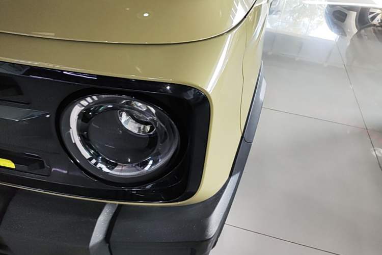 Used Geely Galaxy Panda 2025 210km Panda Rider Left Front Headlight