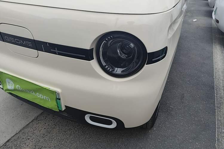 Used Geely Galaxy Panda 2025 210 km – Yuanqi Bear Left Front Headlight