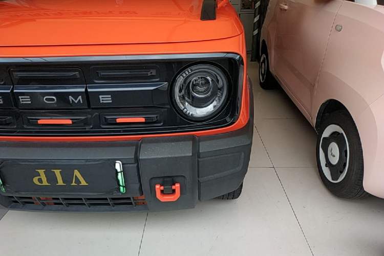 Used Geely Galaxy Panda 2025 210km Panda Rider Left Front Headlight