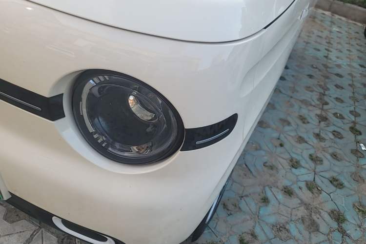 Used Geely Galaxy Panda 2025 210 km – Yuanqi Bear Left Front Headlight