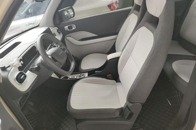 Used Geely Galaxy Panda 2025 210 km – Yuanqi Bear Left Front Seat