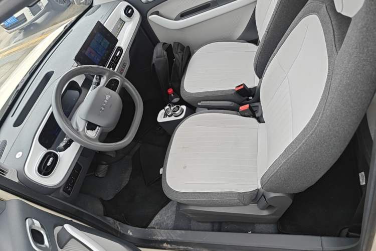 Used Geely Galaxy Panda 2025 210 km – Yuanqi Bear Left Front Seat