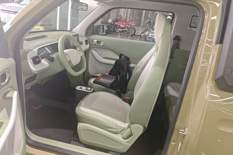 Used Geely Galaxy Panda 2025 210km Panda Rider Left Front Seat