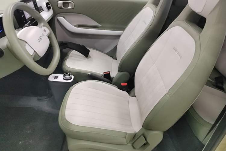 Used Geely Galaxy Panda 2025 210km Panda Rider Left Front Seat