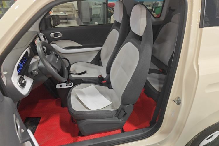 Used Geely Galaxy Panda 2025 210 km – Yuanqi Bear Left Front Seat