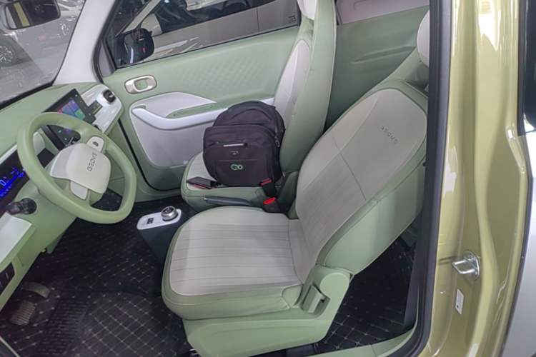 Used Geely Galaxy Panda 2025 210km Panda Rider Left Front Seat