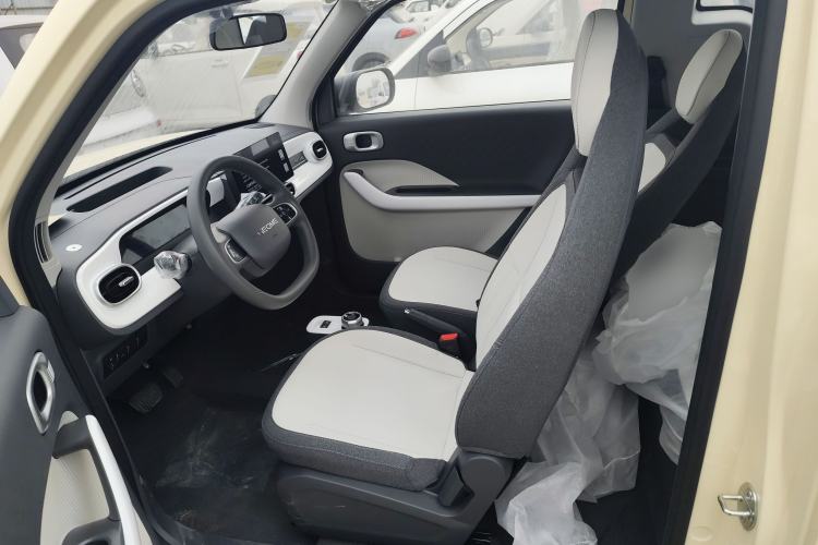 Used Geely Galaxy Panda 2025 210 km – Yuanqi Bear Left Front Seat