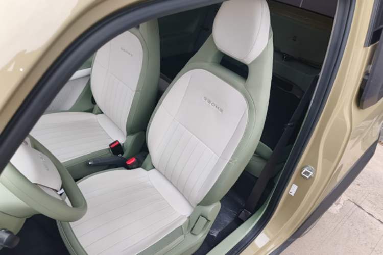 Used Geely Galaxy Panda 2025 210km Panda Rider Left Front Seat