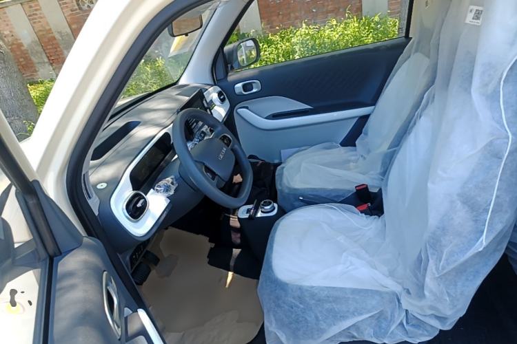 Used Geely Galaxy Panda 2025 210 km – Yuanqi Bear Left Front Seat