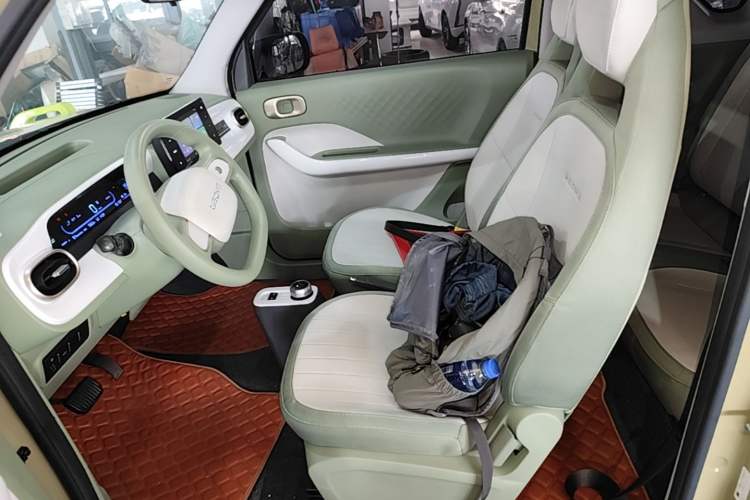 Used Geely Galaxy Panda 2025 210km Panda Rider Left Front Seat