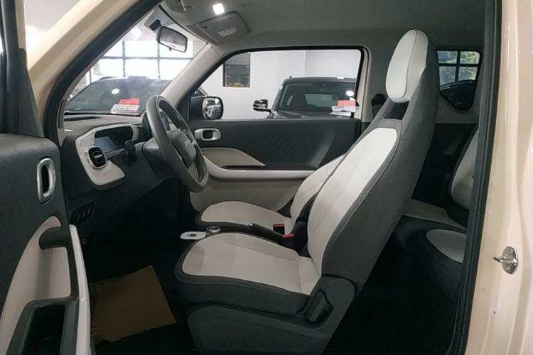 Used Geely Galaxy Panda 2025 210 km – Yuanqi Bear Left Front Seat