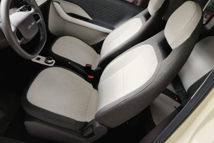 Used Geely Galaxy Panda 2025 210 km – Yuanqi Bear Left Front Seat