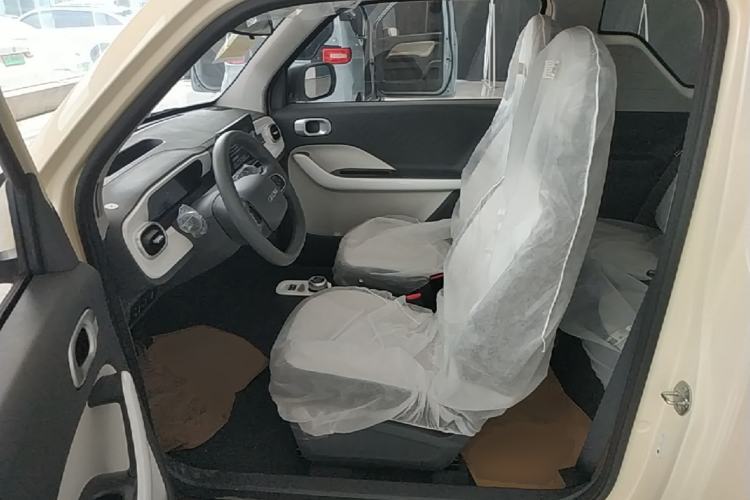 Used Geely Galaxy Panda 2025 210 km – Yuanqi Bear Left Front Seat