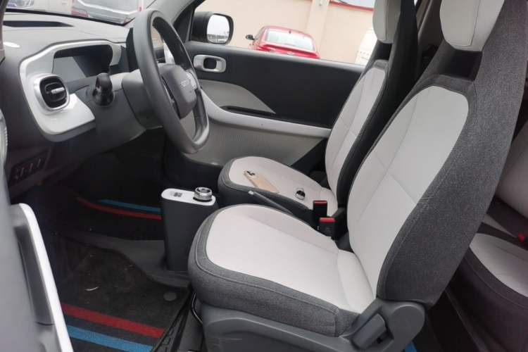 Used Geely Galaxy Panda 2025 210 km – Yuanqi Bear Left Front Seat