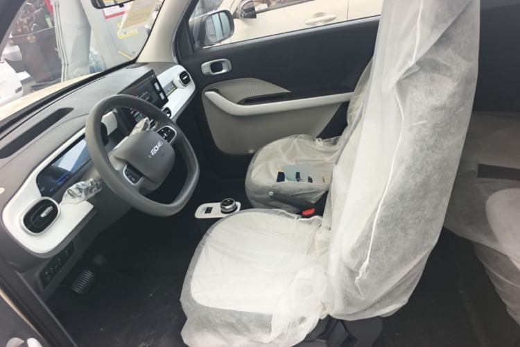 Used Geely Galaxy Panda 2025 210 km – Yuanqi Bear Left Front Seat