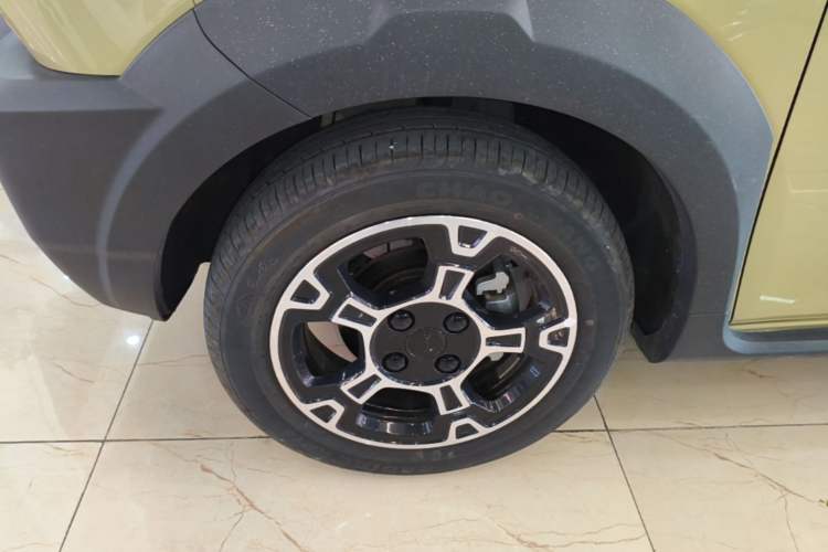 Used Geely Galaxy Panda 2025 210km Panda Rider Left Front Wheel Hub