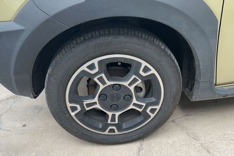 Used Geely Galaxy Panda 2025 210km Panda Rider Left Front Wheel Hub
