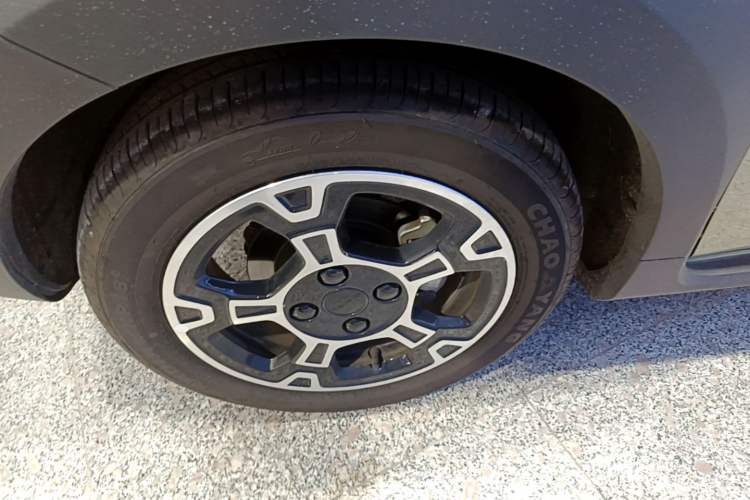 Used Geely Galaxy Panda 2025 210km Panda Rider Left Front Wheel Hub