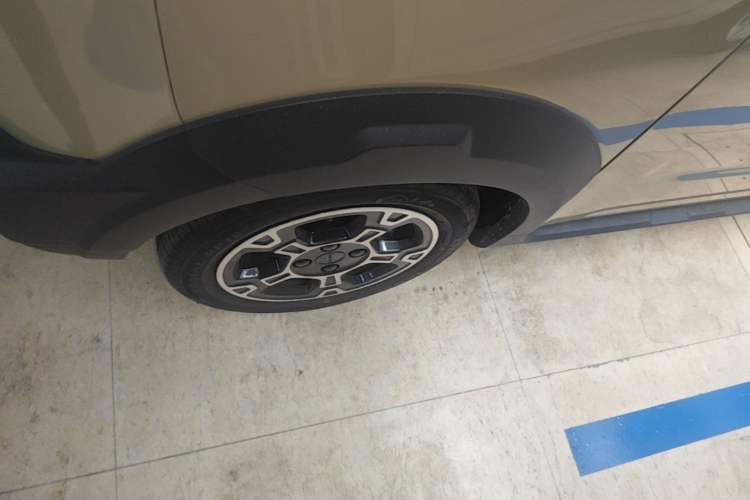 Used Geely Galaxy Panda 2025 210km Panda Rider Left Front Wheel Hub