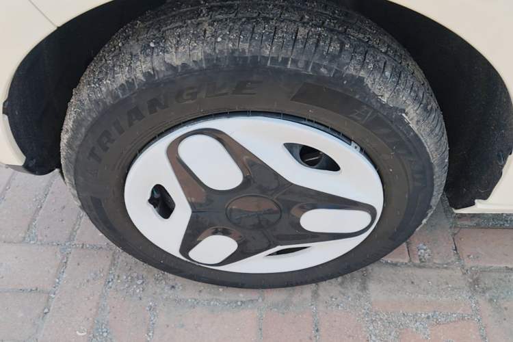Used Geely Galaxy Panda 2025 210 km – Yuanqi Bear Left Front Wheel Hub