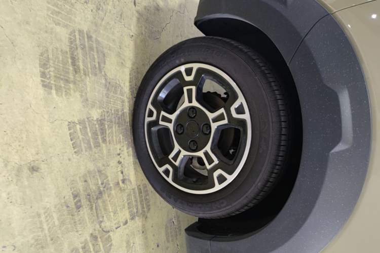 Used Geely Galaxy Panda 2025 210km Panda Rider Left Front Wheel Hub