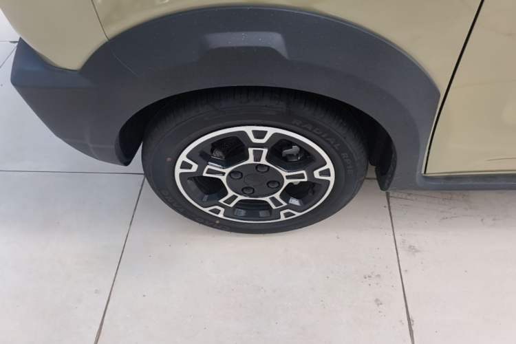 Used Geely Galaxy Panda 2025 210km Panda Rider Left Front Wheel Hub