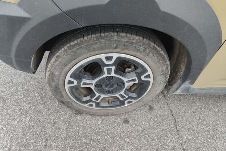Used Geely Galaxy Panda 2025 210km Panda Rider Left Front Wheel Hub