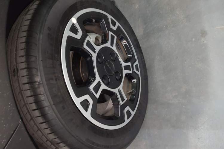 Used Geely Galaxy Panda 2025 210km Panda Rider Left Front Wheel Hub