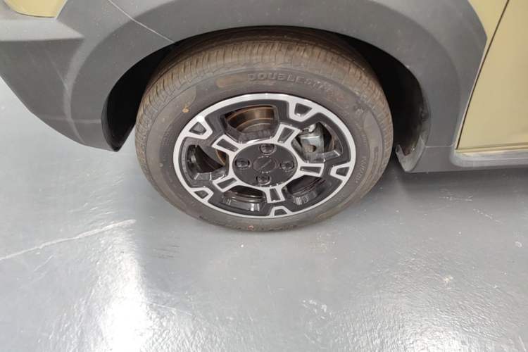 Used Geely Galaxy Panda 2025 210km Panda Rider Left Front Wheel Hub