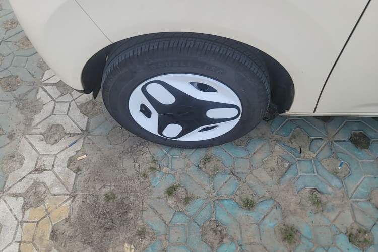 Used Geely Galaxy Panda 2025 210 km – Yuanqi Bear Left Front Wheel Hub