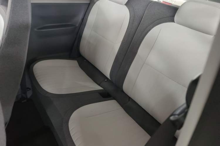 Used Geely Galaxy Panda 2025 210 km – Yuanqi Bear Left Rear Seat