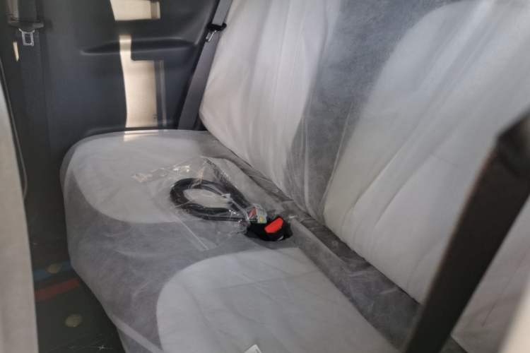 Used Geely Galaxy Panda 2025 210 km – Yuanqi Bear Left Rear Seat