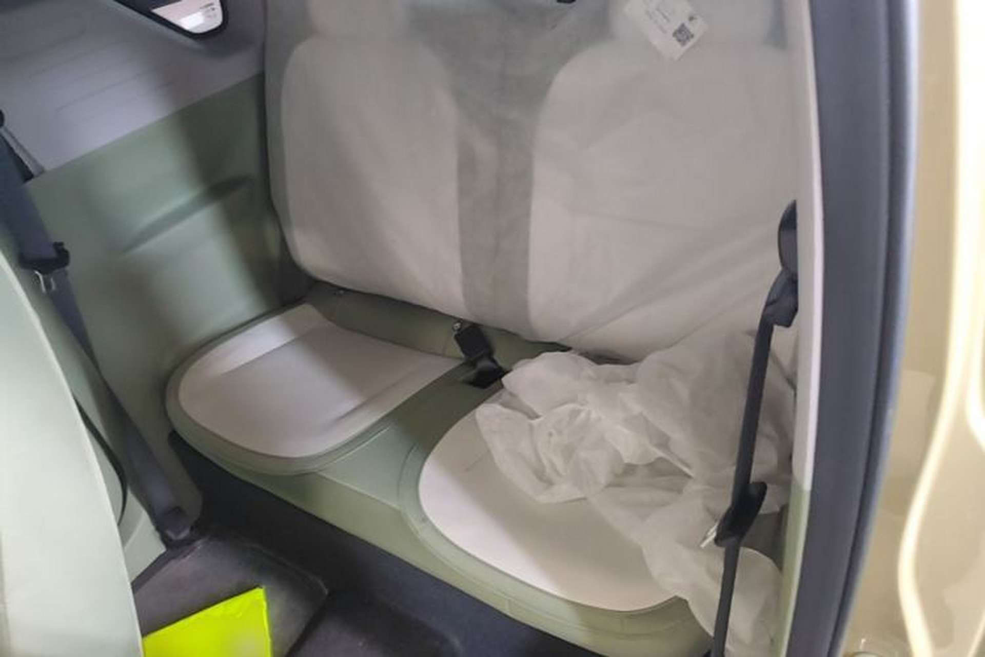 Used Geely Galaxy Panda 2025 210km Panda Rider Left Rear Seat