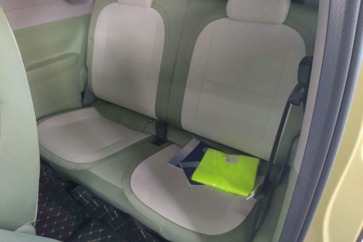 Used Geely Galaxy Panda 2025 210km Panda Rider Left Rear Seat