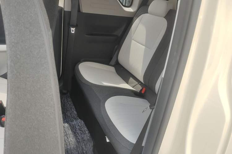 Used Geely Galaxy Panda 2025 210 km – Yuanqi Bear Left Rear Seat