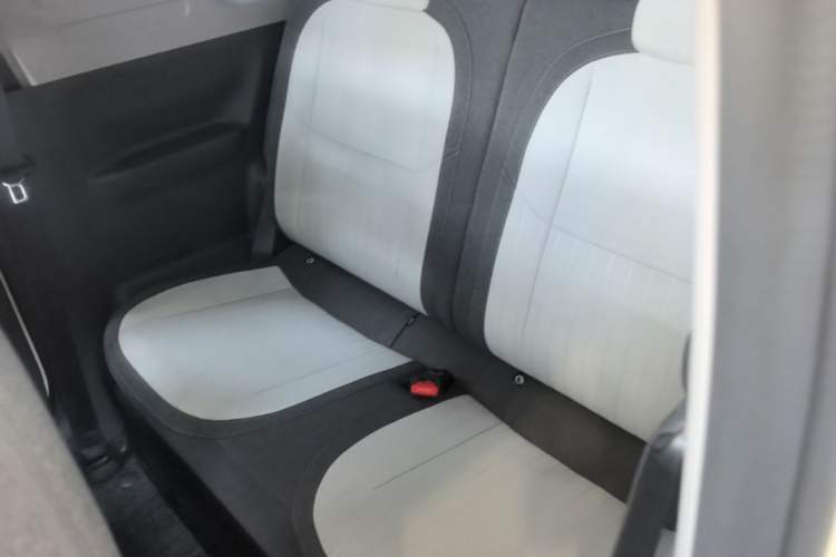 Used Geely Galaxy Panda 2025 210 km – Yuanqi Bear Left Rear Seat