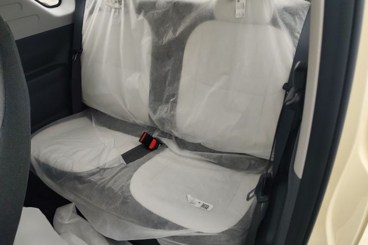 Used Geely Galaxy Panda 2025 210 km – Yuanqi Bear Left Rear Seat