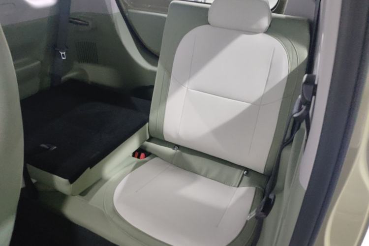 Used Geely Galaxy Panda 2025 210km Panda Rider Left Rear Seat