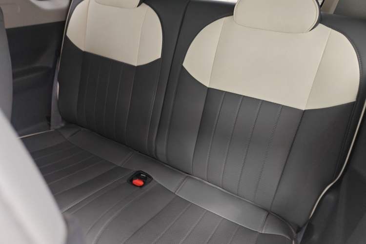 Used Geely Galaxy Panda 2025 210 km – Yuanqi Bear Left Rear Seat