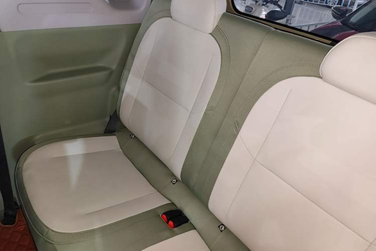 Used Geely Galaxy Panda 2025 210km Panda Rider Left Rear Seat