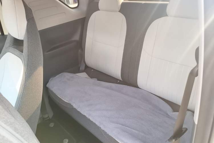 Used Geely Galaxy Panda 2025 210 km – Yuanqi Bear Left Rear Seat