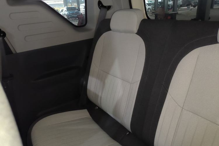 Used Geely Galaxy Panda 2025 210 km – Yuanqi Bear Left Rear Seat