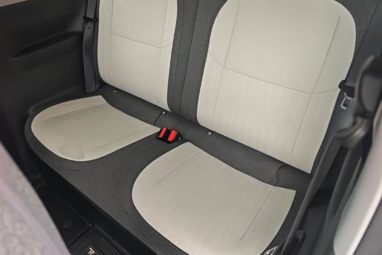 Used Geely Galaxy Panda 2025 210 km – Yuanqi Bear Left Rear Seat